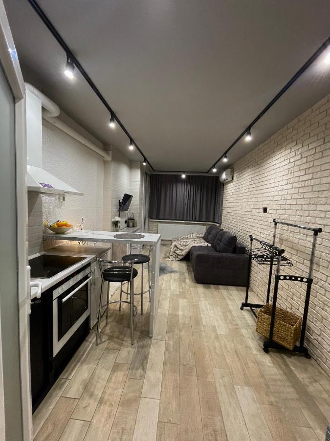 Loft_Apartment คาเมียเนตส์-โปดิลสกี ภายนอก รูปภาพ