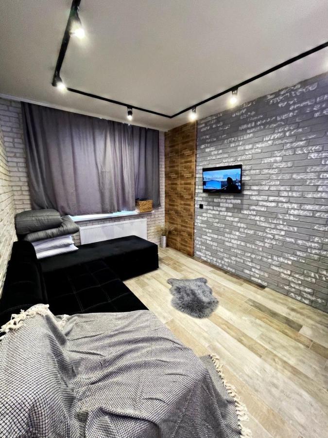 Loft_Apartment คาเมียเนตส์-โปดิลสกี ภายนอก รูปภาพ