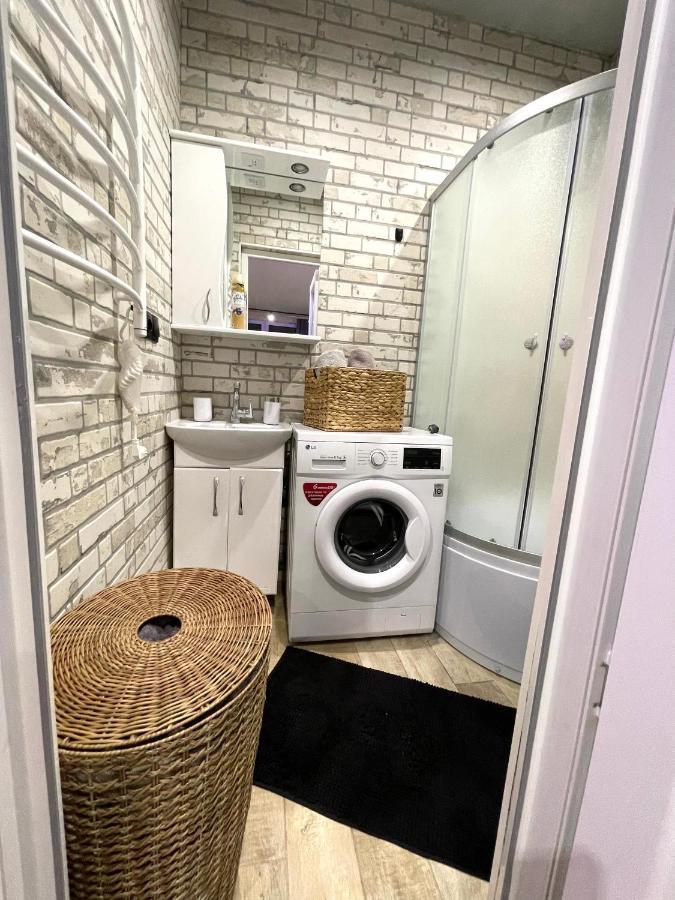 Loft_Apartment คาเมียเนตส์-โปดิลสกี ภายนอก รูปภาพ