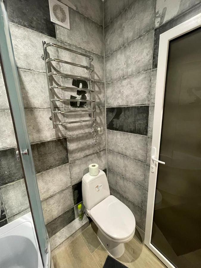Loft_Apartment คาเมียเนตส์-โปดิลสกี ภายนอก รูปภาพ
