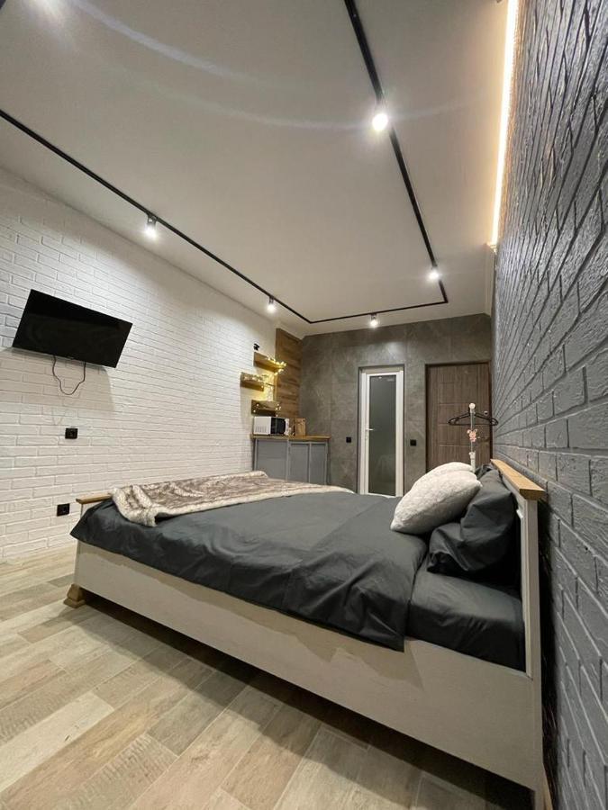 Loft_Apartment คาเมียเนตส์-โปดิลสกี ภายนอก รูปภาพ