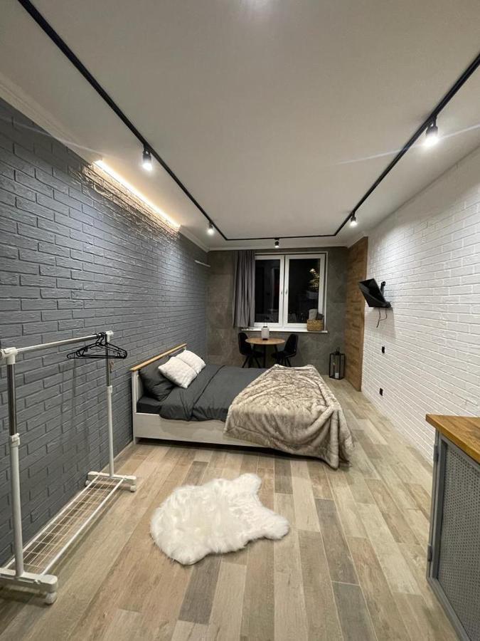 Loft_Apartment คาเมียเนตส์-โปดิลสกี ภายนอก รูปภาพ